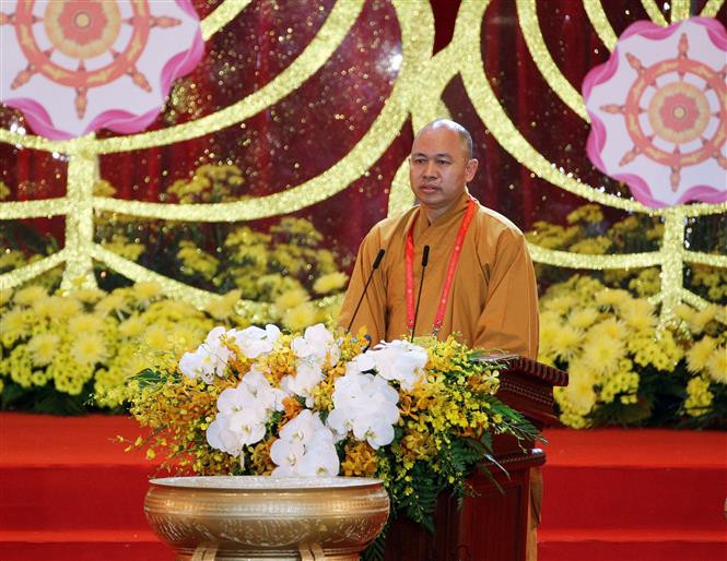 Le vénérable Thich Duc Thien, vice-président et secrétaire général du Conseil d'administration, également président du Comité du bouddhisme international de l'Église bouddhique du Vietnam, lit la Déclaration de Hà Nam.