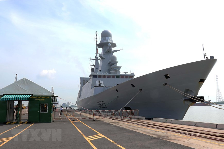 La frégate de défense aérienne Forbin de la Marine nationale française au port de Sai Gon-Hiep Phuoc