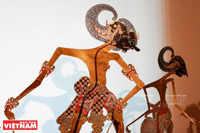 Wayang kulit ou marionnettes d'ombre, un art traditionnel de la Malaisie et de l'Indonésie. 