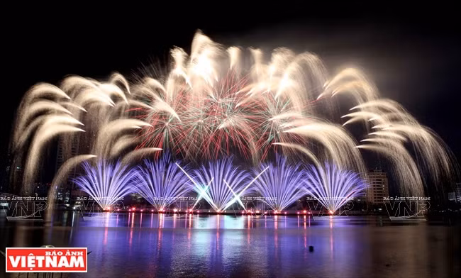 Le festival des feux d’artifice international DIFF, le plus grand d’Asie du Sud-Est, se tient tous les deux ans à Da Nang.