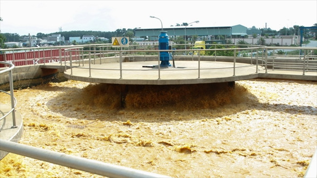 Système de traitement des eaux usées aux normes de croissance verte.