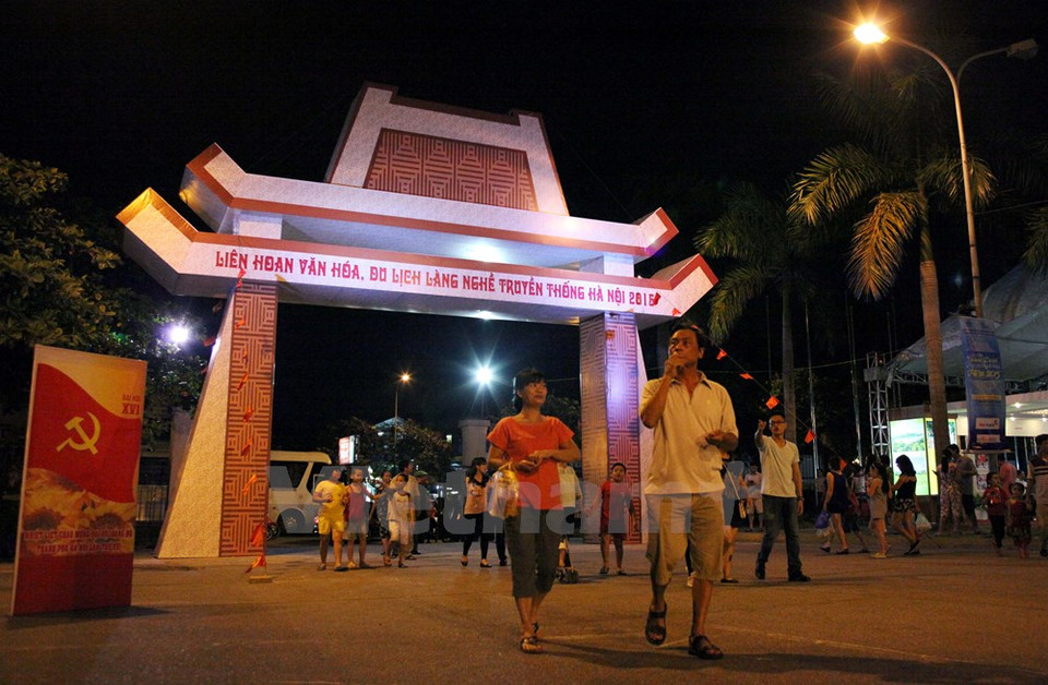 Le Festival culturel, touristique et des villages de métiers traditionnels Hanoi contribue à la préservation et au développement des métiers traditionnels de Hanoi et, plus généralement, du Vietnam. 