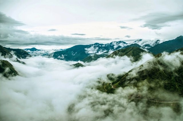 En été, s’il fait frais au col à Sa Pa, à Tam Duong, il y a une sécheresse grillant la terre, les rivières sont épuisées, les tapis de gazon sont rabougris sous le soleil.