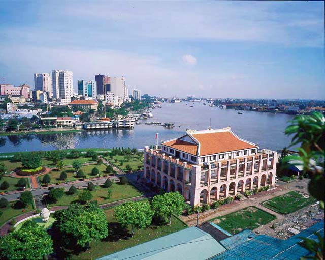Quai de la Maison du Dragon - Musée Hô Chi Minh.