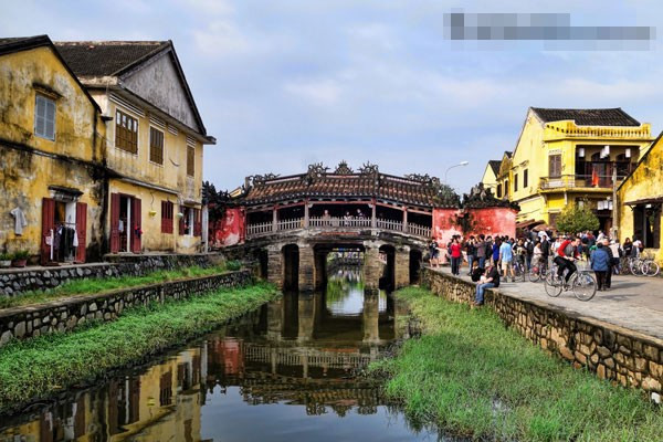 Le pont-pagode (Chùa Cầu) dans l’ancienne cité de Hội An.