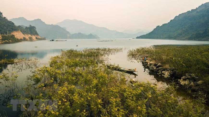 La beauté potétique du lac-réservoir de Hoa Binh. Photo : VNA