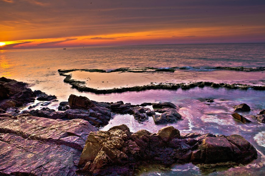 Beauté sauvage du site de Hang Rai dans le parc national de Nui Chua. Photo: VNA