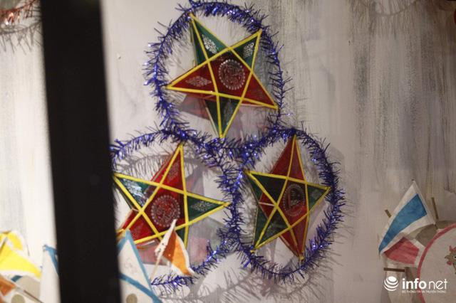 Des dèn ông sao (lanternes étoilées). Photo: http://fr.dangcongsan.vn