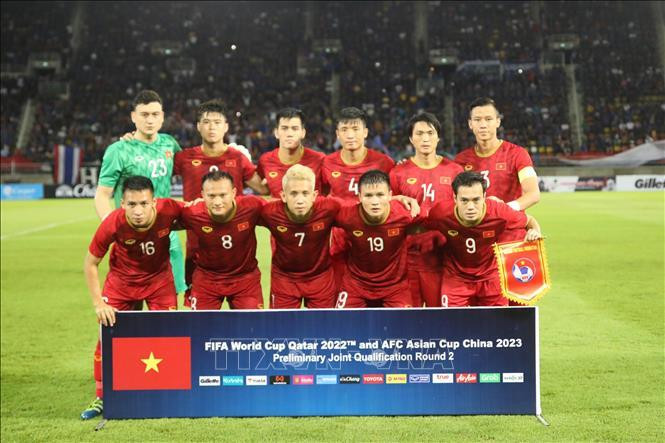 L’équipe nationale de football masculin du Vietnam au match contre la Thaïlande. Photo: VNA