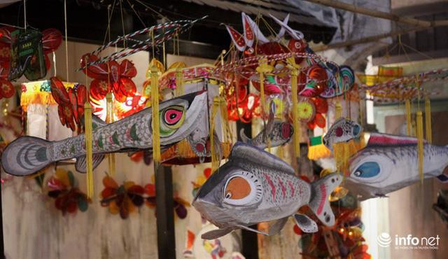 Des dèn keo quân (lanterne à ombres mouvantes), des lumières de lapin…. Photo: http://fr.dangcongsan.vn