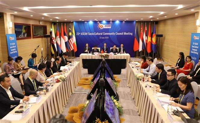 La conférence en ligne prépare le 36e sommet de l'ASEAN et les réunions ministérielles prévues du 24 au 26 juin. Photo: VNA