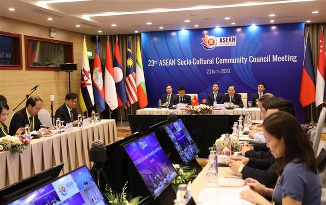 Il s'agit de la première réunion périodique organisée par le ministère vietnamien du Travail, des Invalides et des Affaires sociales en sa qualité de président de l'ASCC 2020. Photo : VNA