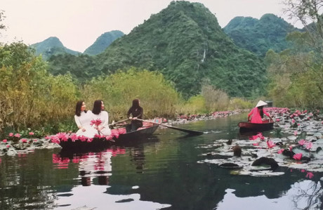 ''Thu v​e tr​en su​ei Yen'' (L’automne sur la rivière Yen) de Ta Quang Thang.