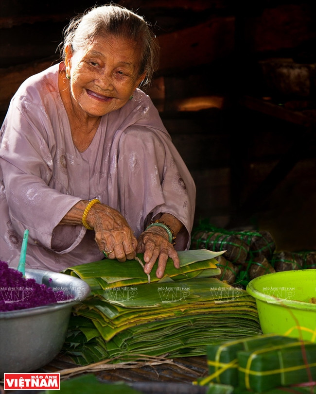 C’est à Huynh Thi Trong que revient l’invention du "Banh tet lá cẩm".