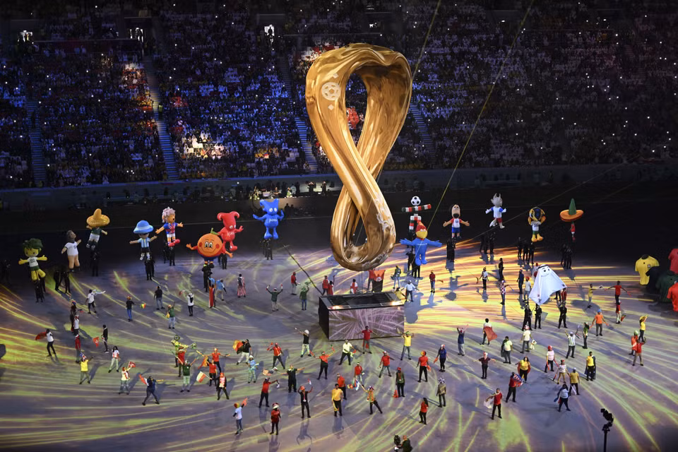 Le Qatar a fait le choix de rappeler les dernières éditions de la Coupe du monde avec l'apparition des mascottes et musiques officielles. Photo: AFP/VNA