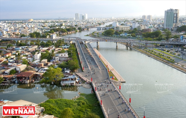  Le système de transports synchronisé relie les arrondissements 1 et 4. Photo: Kim Phuong / VNP.