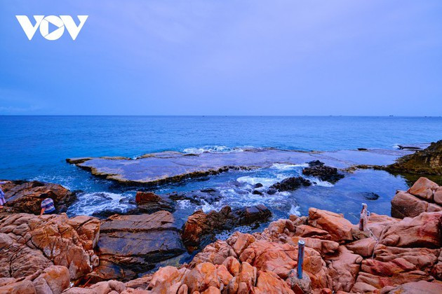 Ce lieu est baptisé «Coeur de la mer» par les photographes. Il donne de l’inspiration à tous ceux qui aiment photographier, que ce soit avec leur smartphone ou avec un appareil photo professionnel. Photo: VOV