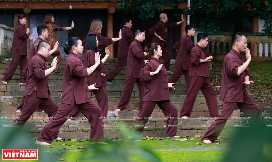 Les exercices de méditation visent à rétablir l'équilibre du corps à des fins de santé. Photo: VNP