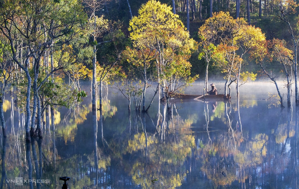 Beauté séduisante du lac Tuyen Lam.