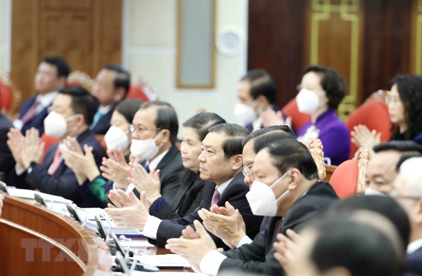  Des membres du Comité central du Parti participent à l’événement. 