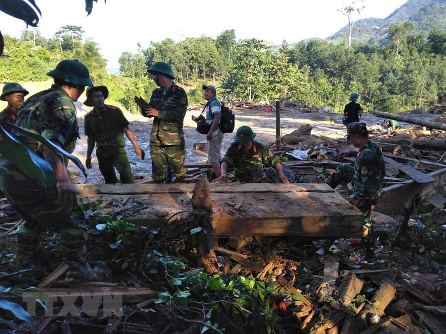  Vers 15h00 le 29 octobre, les organes compétents ont retrouvé 33 blessés et 6 morts. Ils sont en train de rechercher 14 personnes portées disparues dans cette zone. 