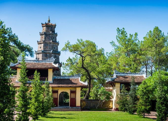 La pagode de Thiên Mu (Dame Céleste), à Thua Thien-Hue. 