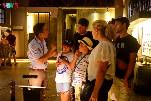 L’ancienne prison se transforme en salle d’exposition. 