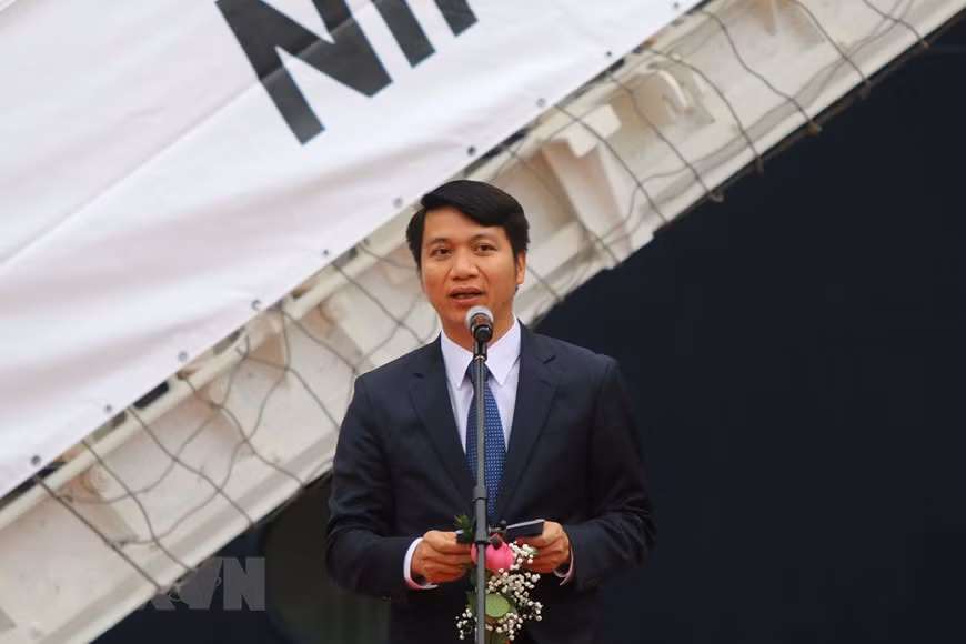  Le secrétaire du comité central de l'Union de la jeunesse communiste Ho Chi Minh, Nguyen Ngoc Luong, s’exprime lors de la cérémonie d’accueil. 