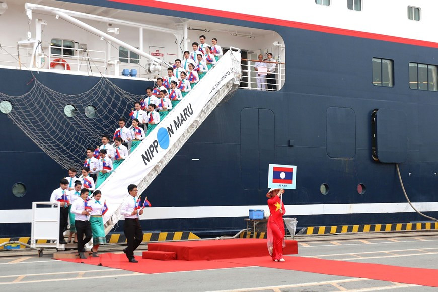  La délégation des jeunes du Laos. 