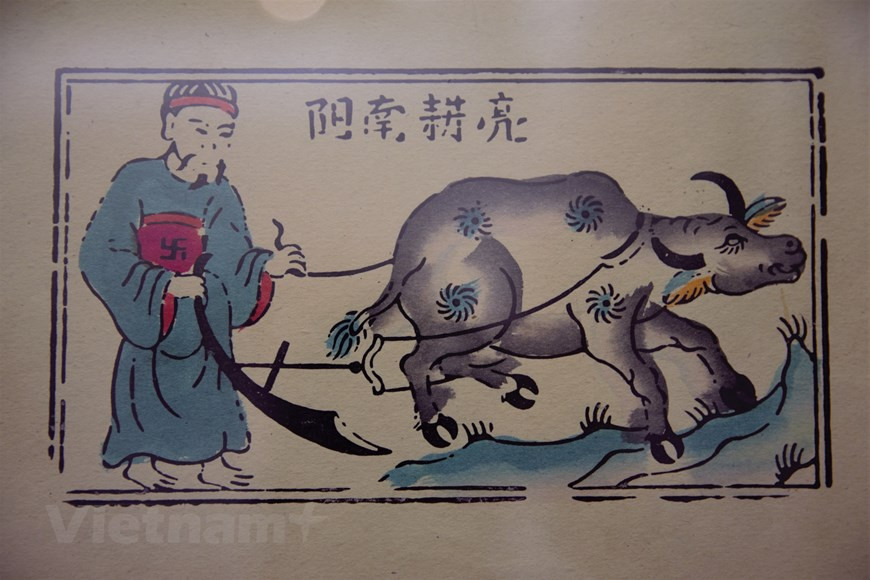 Jadis, les habitants avaient l’habitude de décorer leur maison à l’occasion du Têt traditionnel avec des estampes de Dông Hô pour bénéficier de la paix et du bonheur. Photo: Vi Dieu/Vietnamplus