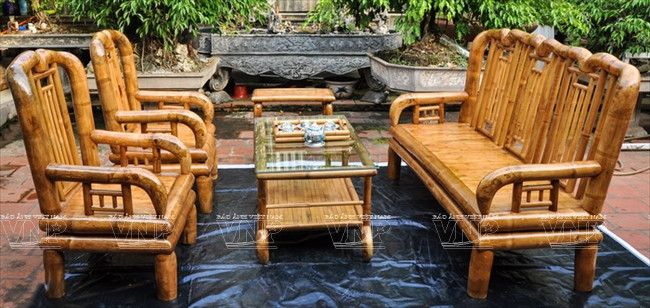 Un bel ensemble de salon, en bambou. 