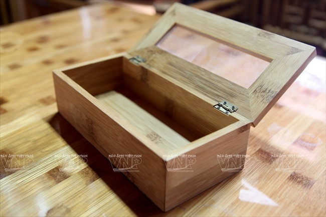 Une boîte de bambou respectant l’environnement, un choix des clients étrangers. 