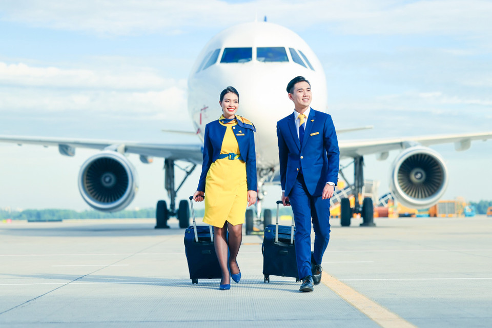 Le jaune et le bleu sont les deux couleurs principales des uniformes de Vietravel Airlines. Photo: Vietravel Airlines