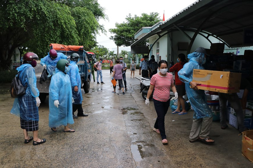 La création de cet hôpital de campagne fait suite à la décision du 31 juillet du Comité de direction de la ville pour la prévention et le contrôle du COVID-19. Photo: VNA