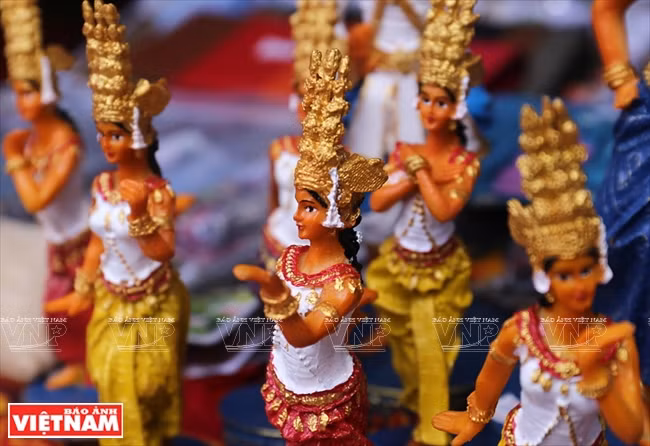 Des souvenirs venus du Cambodge.
