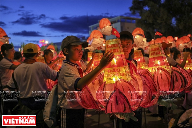 «Vers l’île de Truong Sa (Spratley)», de Dinh Viet Thang (Binh Thuan)
