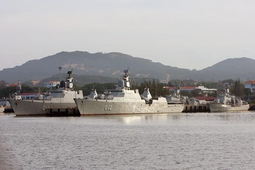 Des navires de guerre de la brigade 162