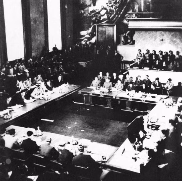 La conférence de Genève s’est ouverte le 8 mai 1954, un jour après la victoire de Diên Biên Phu