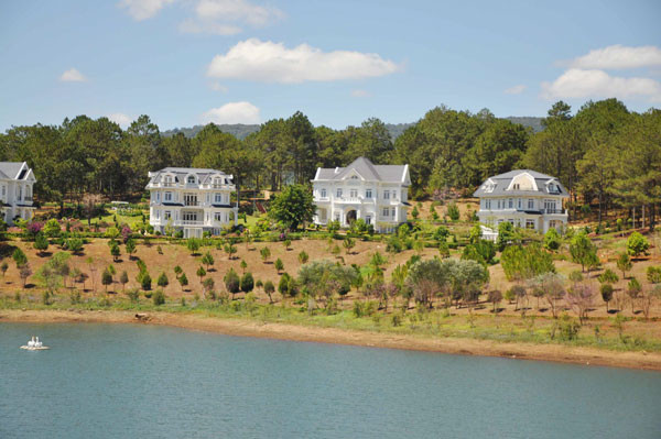 Des projets de villégiature de luxe . 