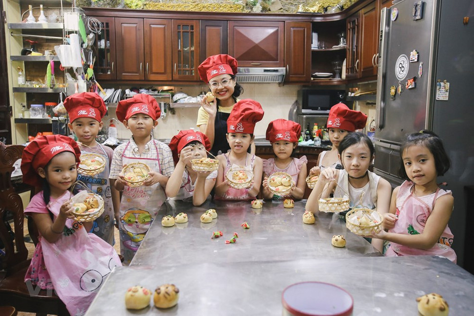 Outre la joie qu'ils apportent, ces cours permettent aux enfants d'exercer leur créativité et leur habileté.
