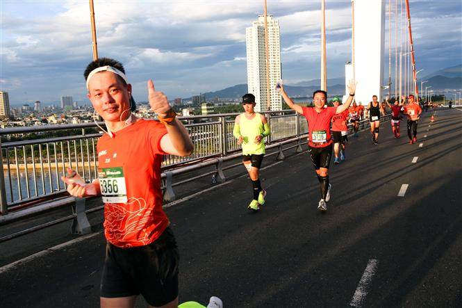 L'itinéraire a menés les coureurs par quelques-uns des plus beaux points de la ville, avec des vues imprenables sur les environs.