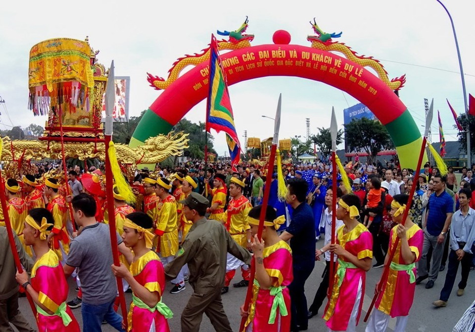 Les rites de la fête du temple de Cua Ông 2018. 