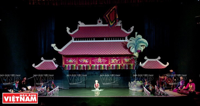 Les spectacles de marionnettes sur l’eau Bông Sen sont organisés tous les jours ​à l’Espace de la culture vietnamienne.