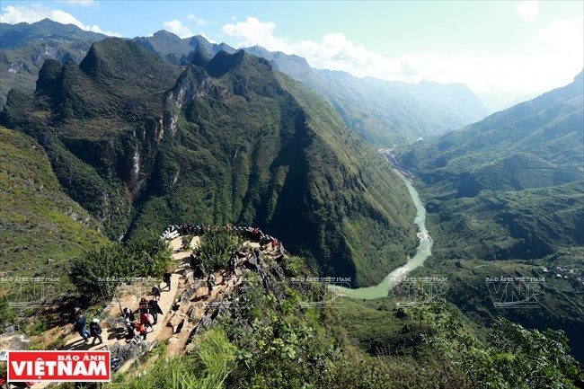 À 2.000m d'altitude, le col de Ma Pi Leng est le toit du parc géologique du plateau calcaire de Dông Van.