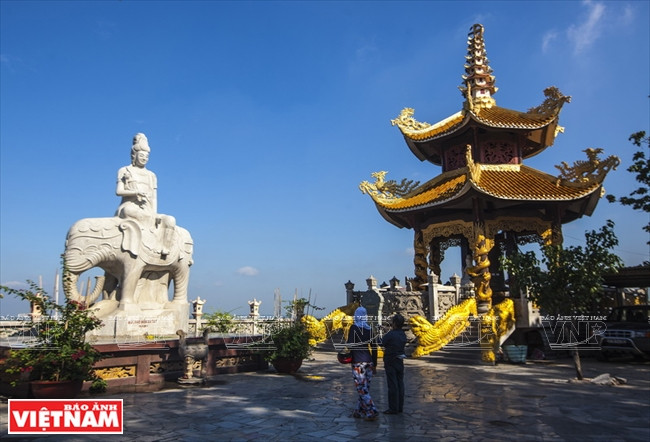 La pagode Châu Thoi est un site religieux connu de la province de Binh Duong.