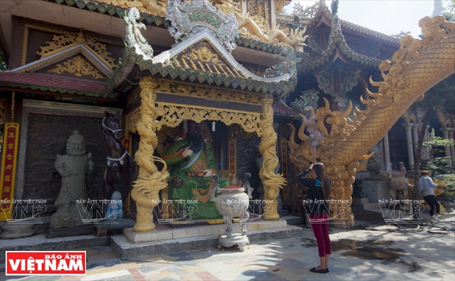 La pagode Châu Thoi est la plus ancienne pagode de la province de Binh Duong. 