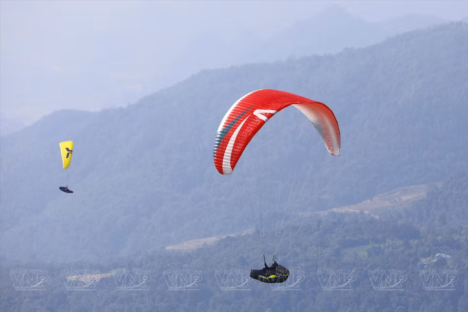 Situé à 3 049 mètres d'altitude, Putaleng, dans la chaîne de montagnes Hoang Lien Son, est le deuxième plus haut sommet du Vietnam après le Fansipan (3 143 m). Photo: VNA