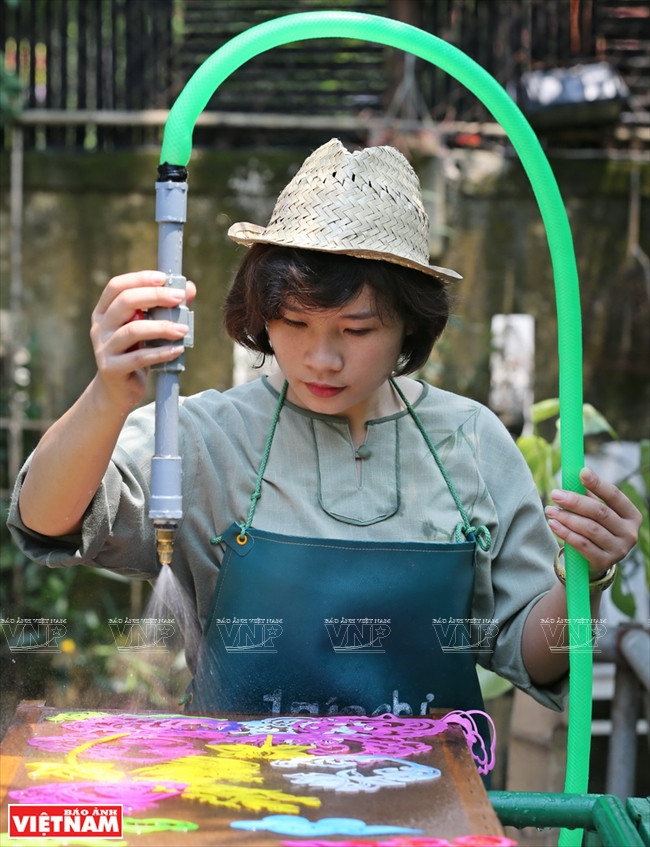 Le pistolet créé par le peintre Phan Hai Bang.