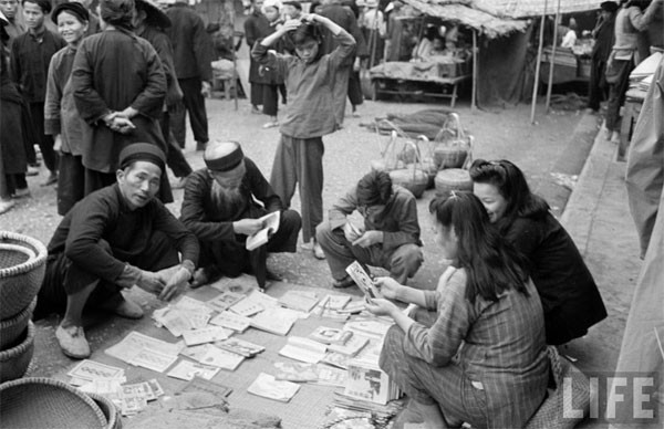 Le stand des bouquins.