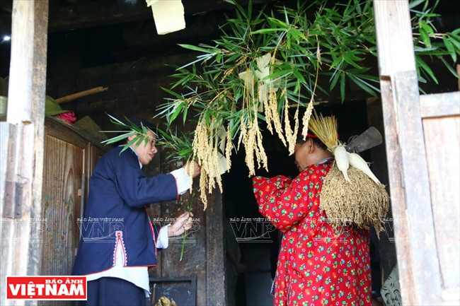 Les Dao Rouge de la commune de Hô Thâu (Hoang Su Phi) pratiquent le culte dédié au Génie du riz. 